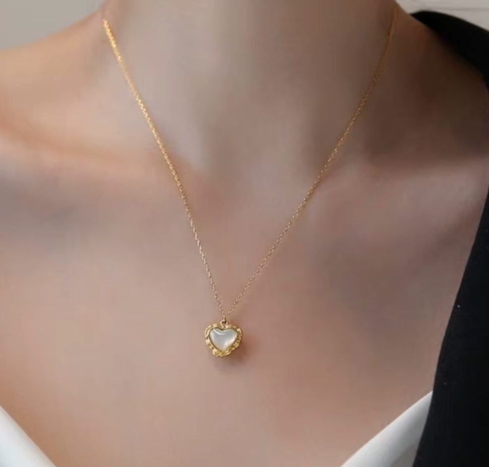 VERA Necklace