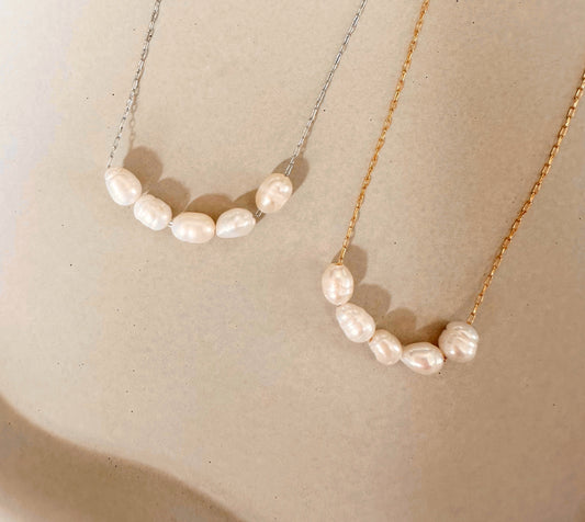 PIXI Pearl Line Necklace